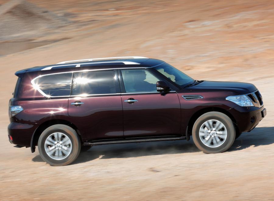  Nissan Patrol 2010 года  (фото 3 из 118)